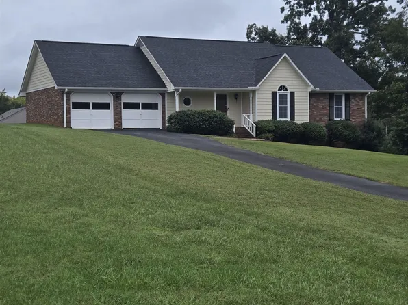 175 Parris Ridge Dr, Boiling Springs, SC 29316