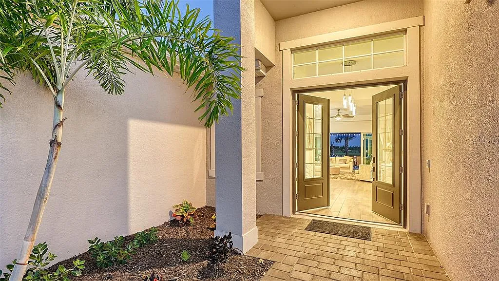 3 bed, 3.0 bath, 2650 sqft, $7,500 — Photo 3