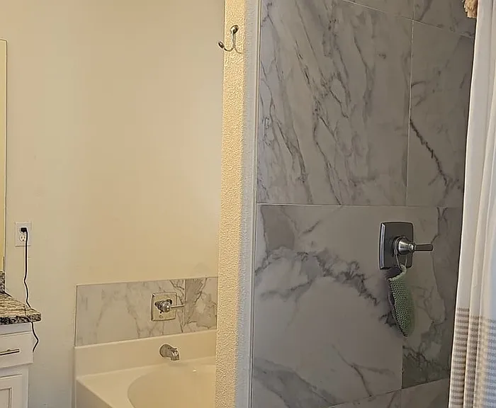 2174 W Roundwood Pl — Photo 3
