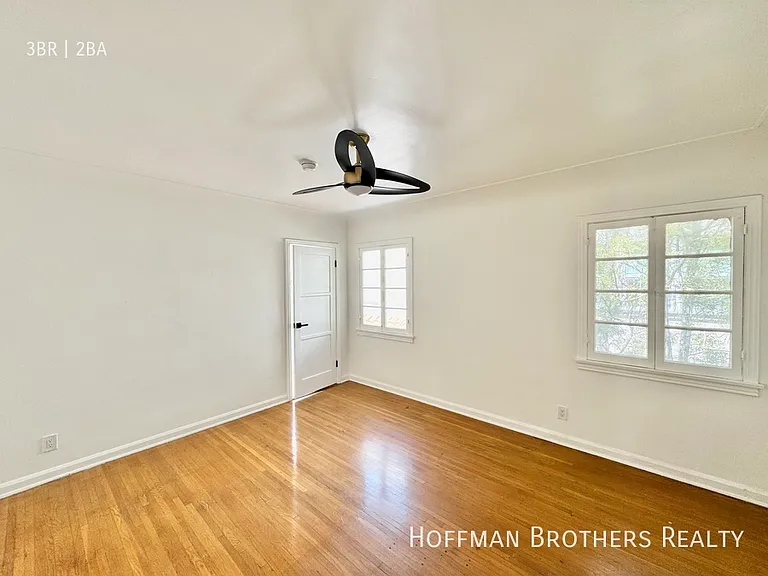302 N Mansfield Ave #A — Photo 18