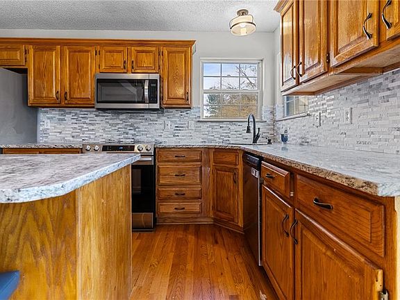 4th image of 1411 Kimberly Dr