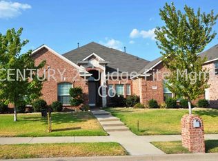 1717 Running River Dr, Desoto, TX 75115