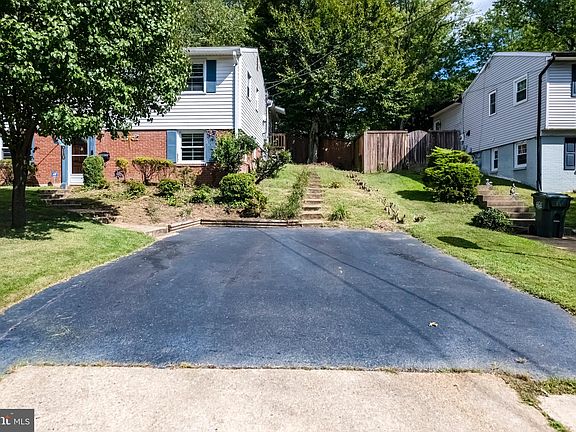 3rd image of 4610 Tipton Ln