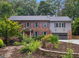 2383 Riverglenn Cir, Dunwoody, GA 30338