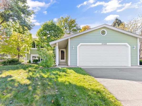 15132 Southwind Dr, Burnsville, MN 55306