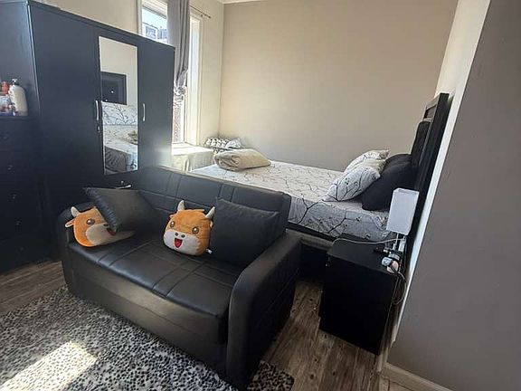 3rd image of 435 53rd St APT D6