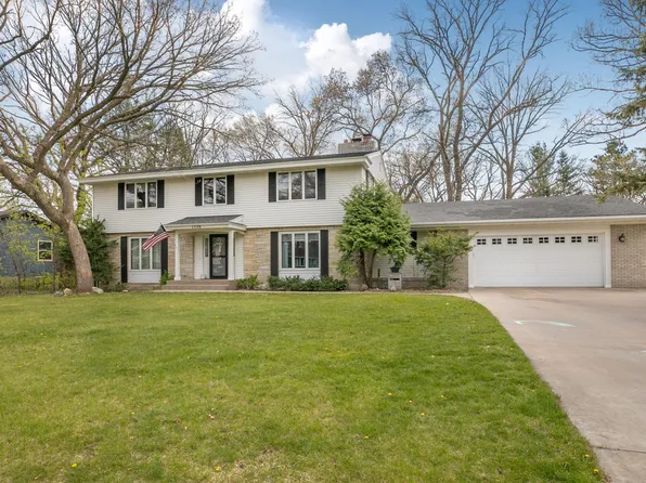 1736 Woodland Rd, Saint Cloud, MN 56304