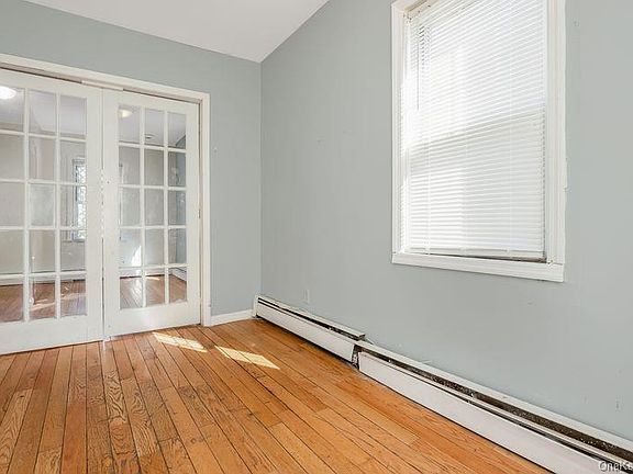 5th image of 16 Mackey Avenue