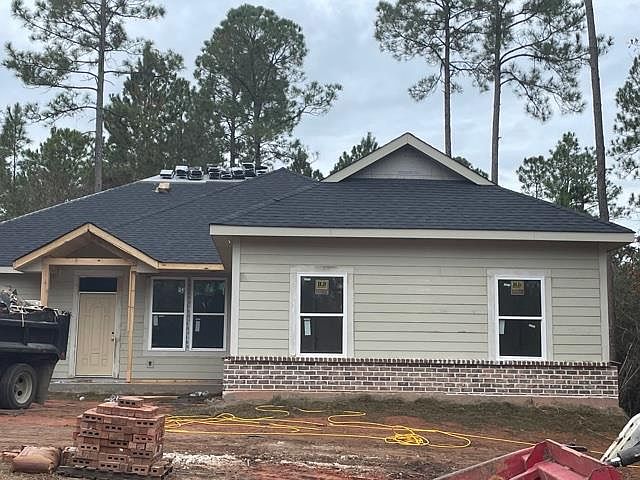 1st image of 60 Cane Bend Dr