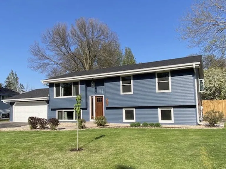 3600 Trenton Ln N — Photo 1