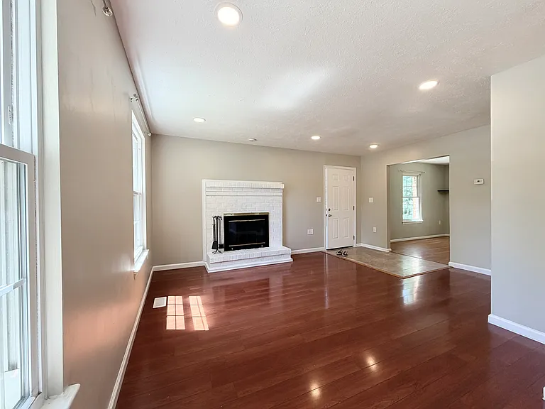 19533 Fetlock Dr — Photo 6