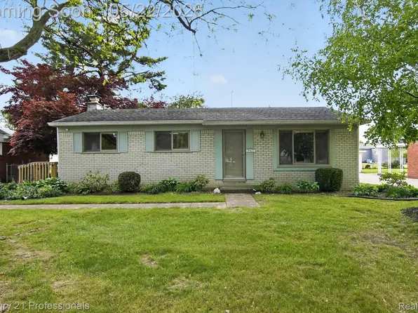14425 Stonehouse Ave, Livonia, MI 48154