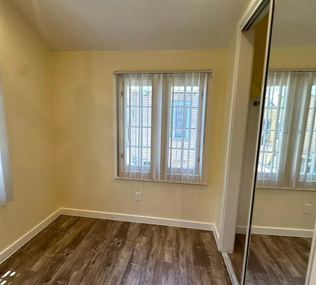 2401 W 10th St — Photo 11