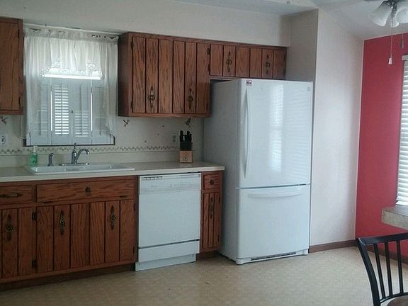 2nd image of 610 Trotter Dr