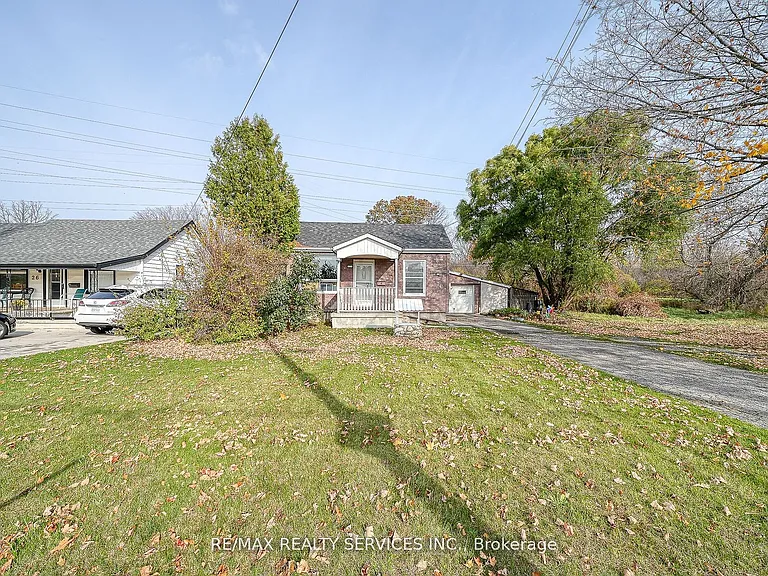 24 Norlan Ave — Photo 4