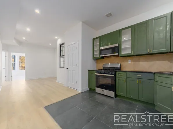 426 Chauncey Street 1 image 1 of 13