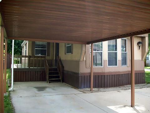 2nd image of 6904 Christmas Ln SW