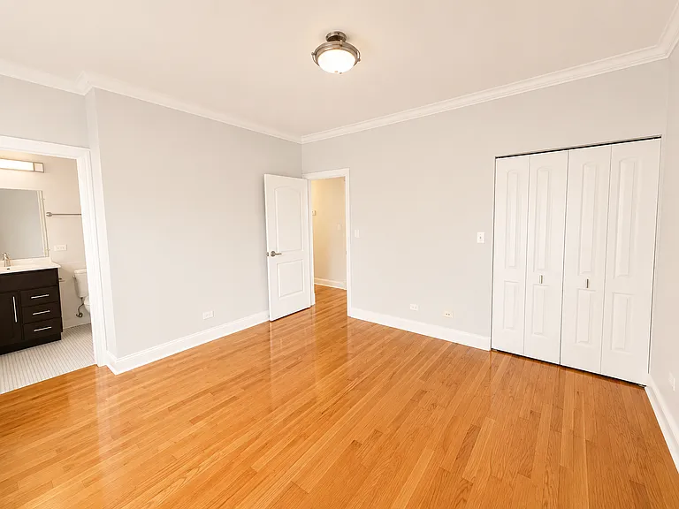 Primary bedroom showing en-suite