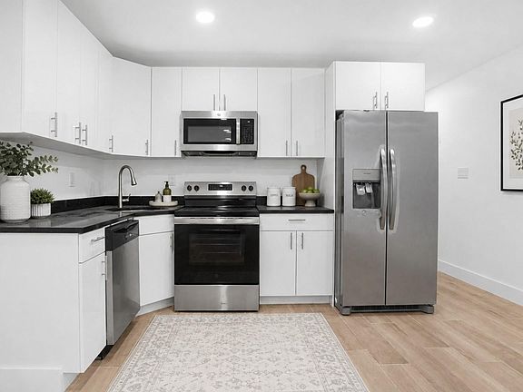 3rd image of 3968 Duryea Avenue