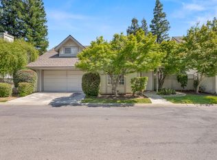9146 N Stoneridge Ln, Fresno, CA 93720