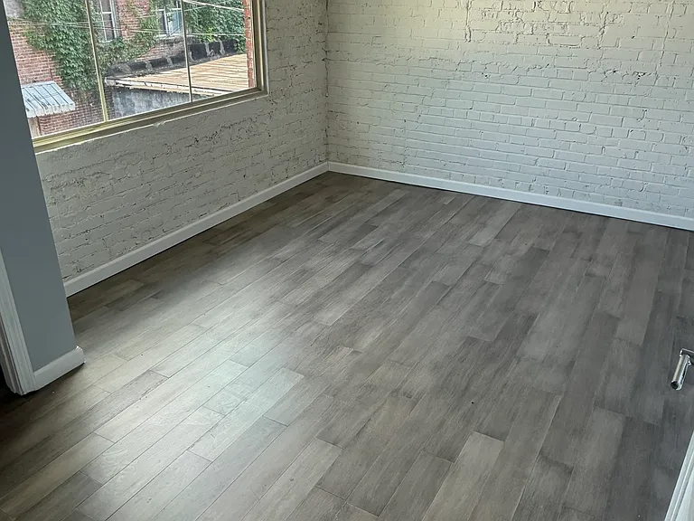 143 Main St N #6 — Photo 10