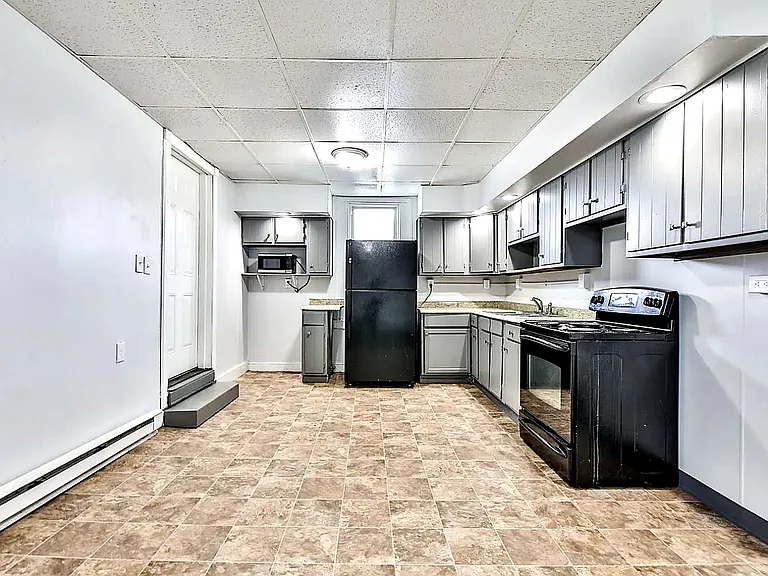 727 Front St #2 — Photo 4