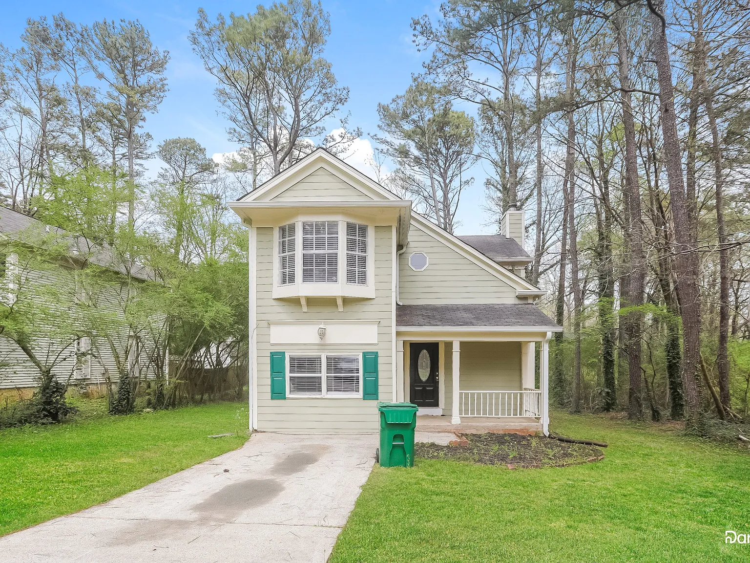 3 bed, 2.5 bath, 1868 sqft, $1,990 — Photo 1