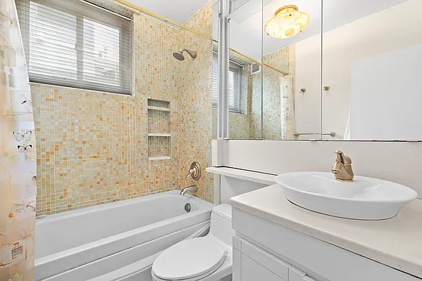 Rented by Sotheby's International Realty | media 13