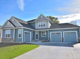 N60W21477 Legacy Trl, Menomonee Falls, WI 53051