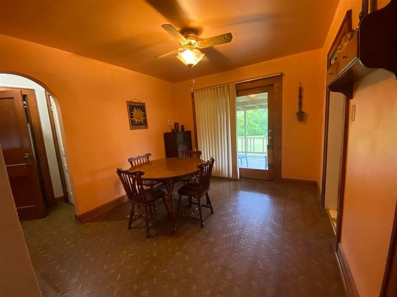 4th image of 1412 Parrish Ct