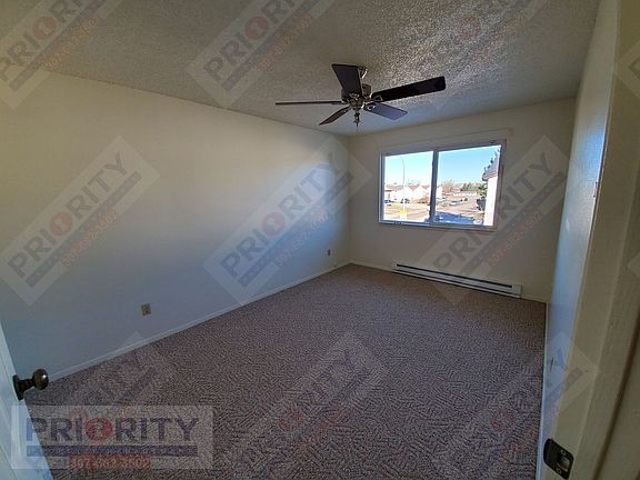 3rd image of 1401 E 12th St APT 1
