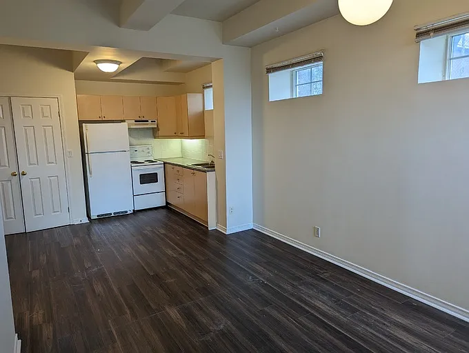 505 Simcoe St S #101 — Photo 9