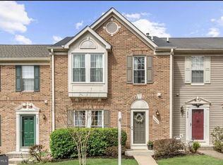 6880 Ridge Water Ct, Centreville, VA 20121