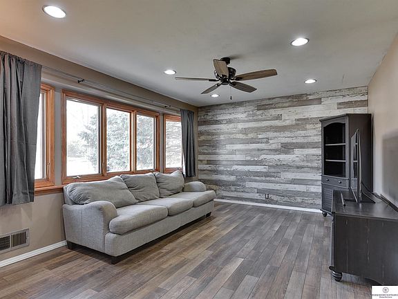4th image of 5025 Aspen Dr