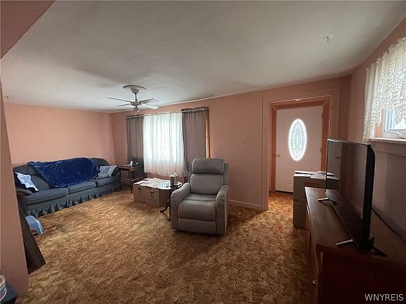 4th image of 99 Louis Ave
