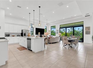 2149 SE Mosaic Blvd, Port Saint Lucie, FL 34984