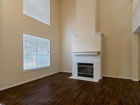 3rd image of 715 Indian Paint Dr