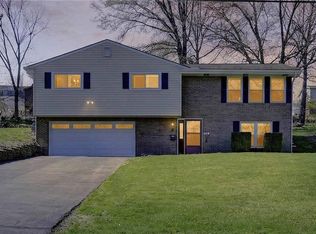 6038 Dalmation Dr, Bethel Park, PA 15102