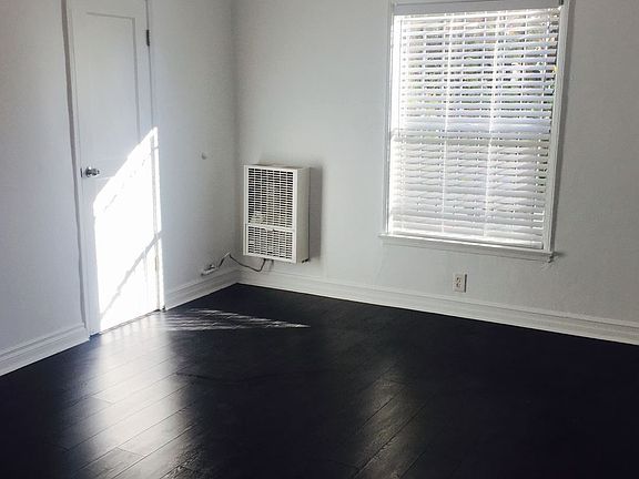 5th image of 851 S Kenmore Ave APT 06