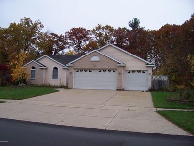 6194 Middale Dr NE, Belmont, MI, 49306