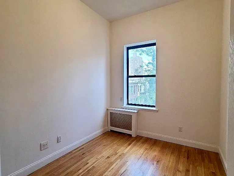 1720 2nd Ave #5C — Photo 6