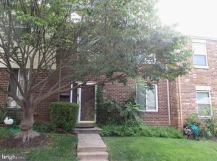 880 W Side Dr #15-C, Gaithersburg, MD 20878