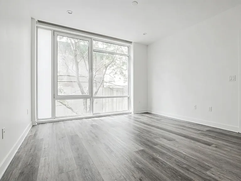 350 W 53rd St #2J — Photo 4