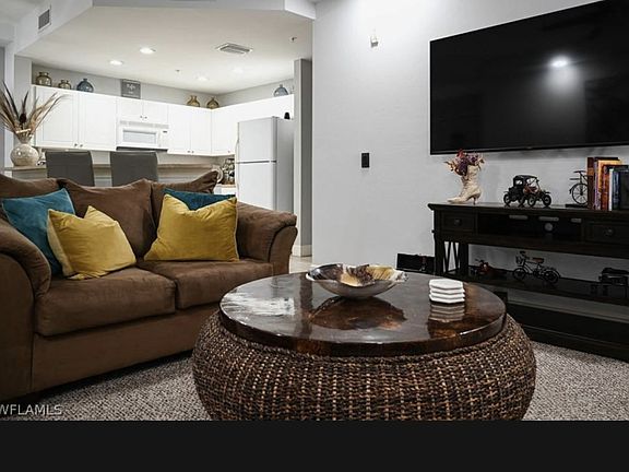 3rd image of 1522 SW 50th St APT 104