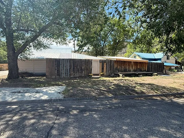 2 bed, 570 sqft, $1,500 — Photo 1