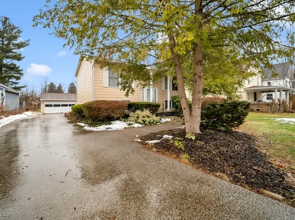 7685 Joseph St, Kirtland, OH 44094