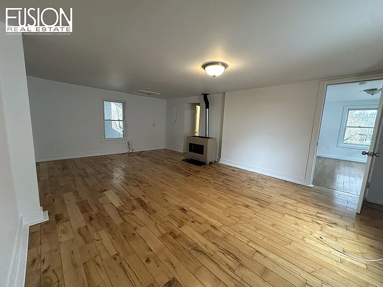 340 Manhattan Dr — Photo 17