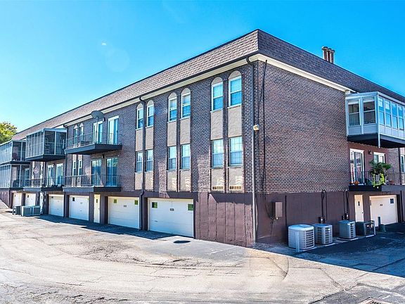 3rd image of 10315 Corbeil Dr APT D
