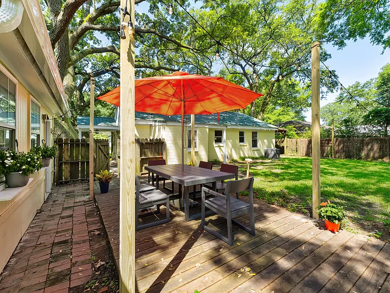 1444 Pocahontas St — Photo 60