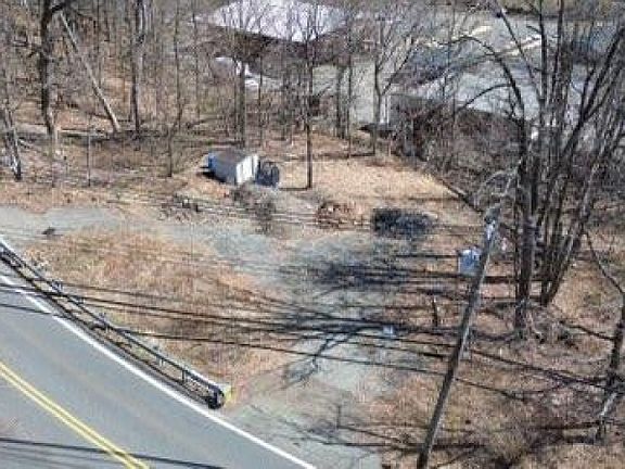 4th image of 280 Espanong Rd